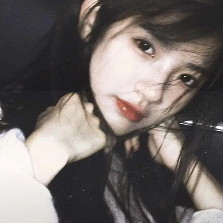 穿奢侈品的皇后